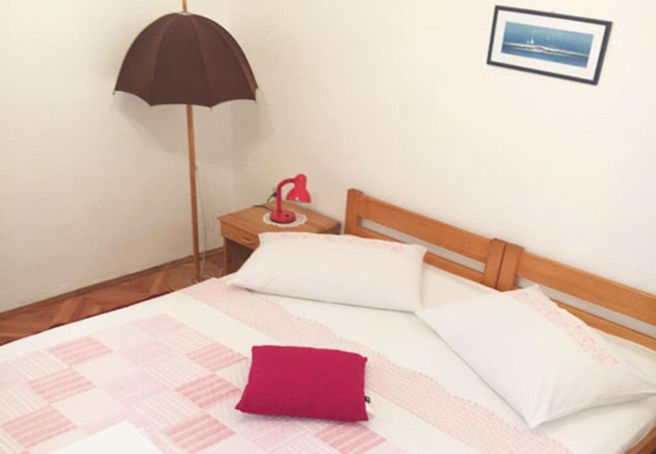 Apartments And Rooms Tomo 1 - At The Beach Zaostrog Exterior foto