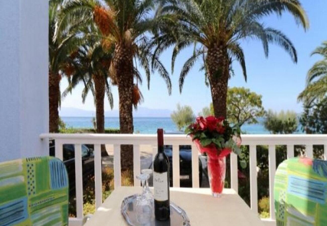 Apartments And Rooms Tomo 1 - At The Beach Zaostrog Exterior foto